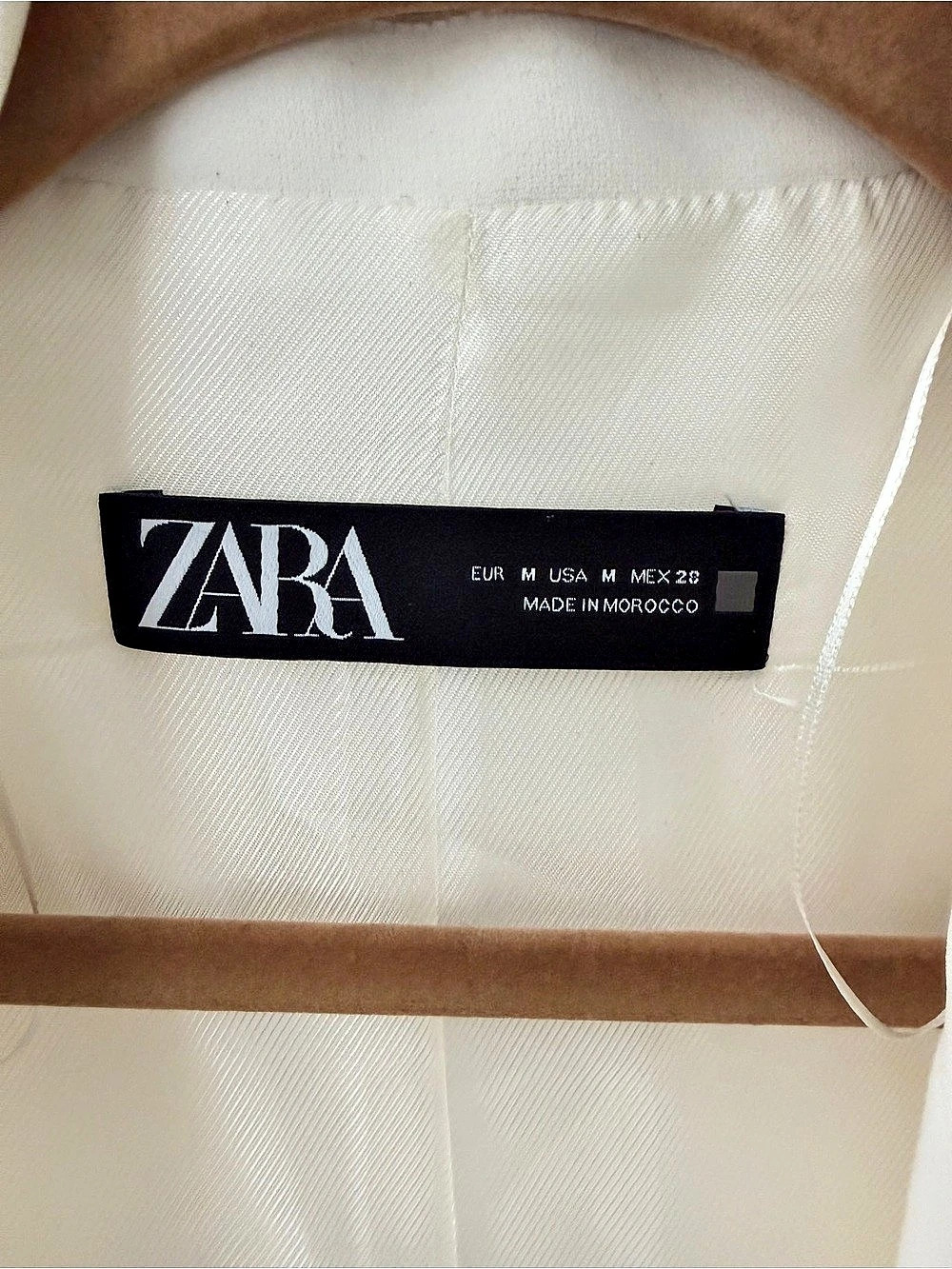 Zara White Blazer with Rolled Sleeves Medium - Picture 3 of 3